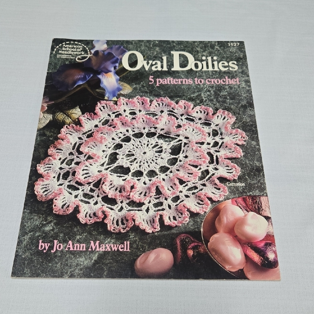 Crochet Doilies Pattern Book Set - Picture 4 of 6